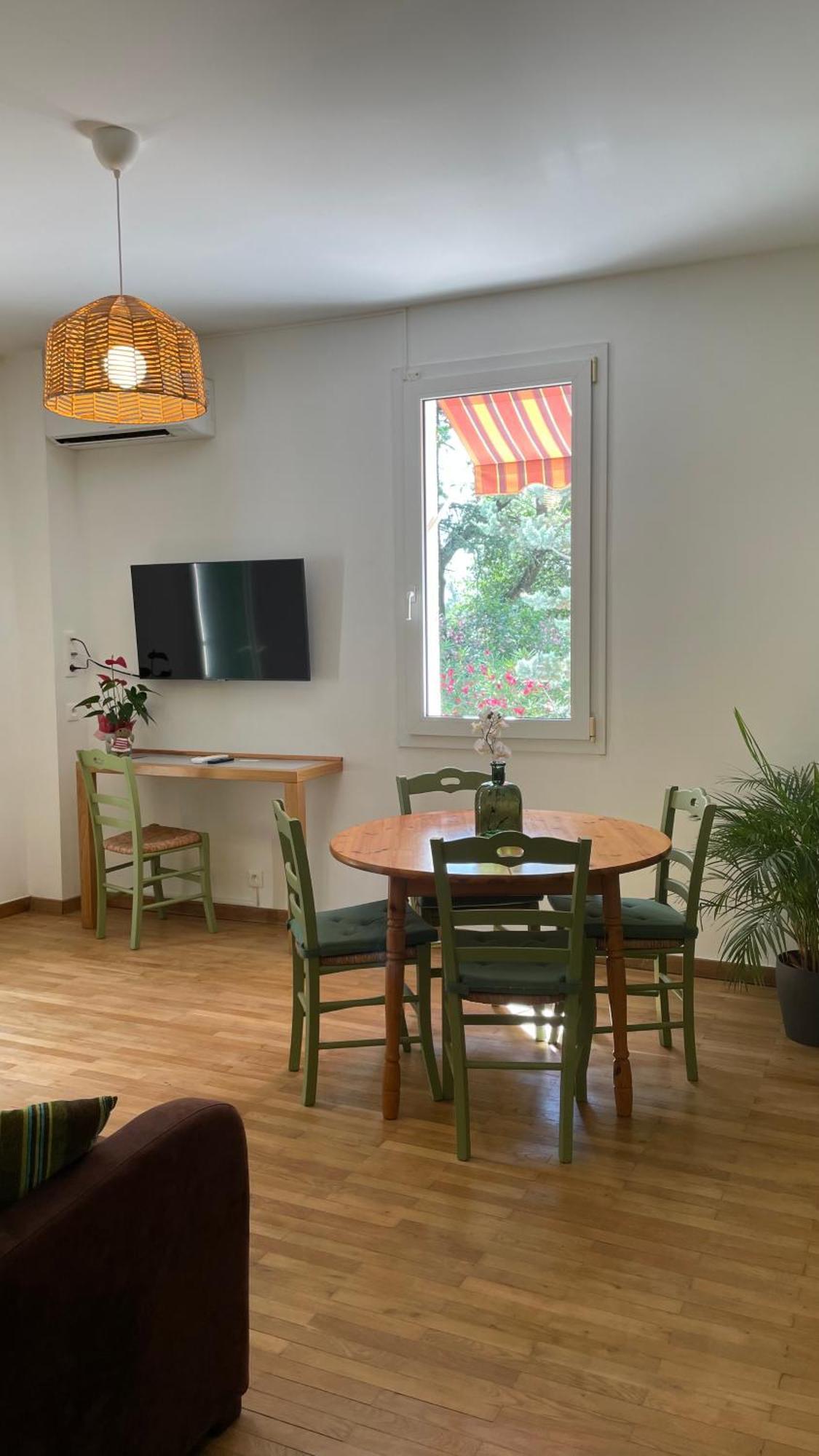 Ferienwohnung Pavillon De L'Etang Châteauneuf-du-Rhône Exterior foto