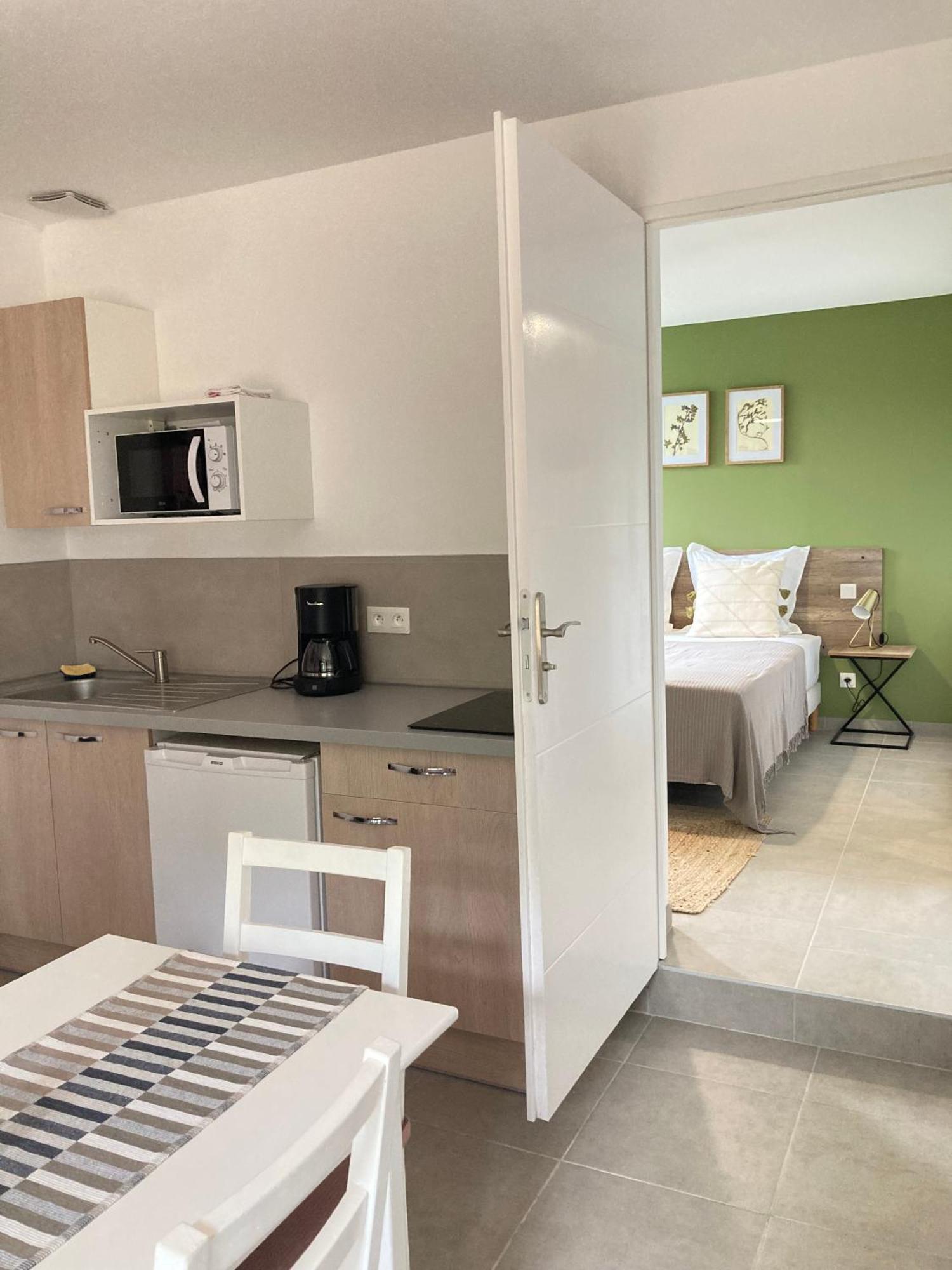 Ferienwohnung Pavillon De L'Etang Châteauneuf-du-Rhône Exterior foto